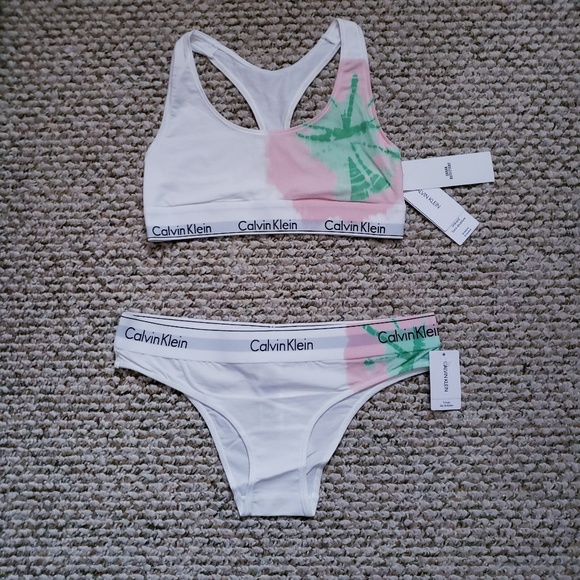 Calvin Klein Racerback Bra & Tanga - Picture 8 of 8